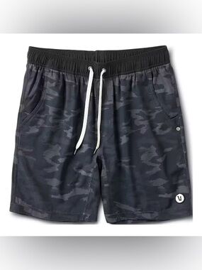 Vuori Kore Performance Shorts 7.5 Black Watercolor Camo XXL